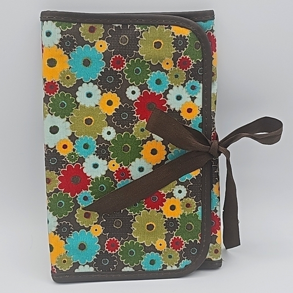 Thirty-one Trifold Floral/Argyle Planner Organizer - Picture 1 of 7